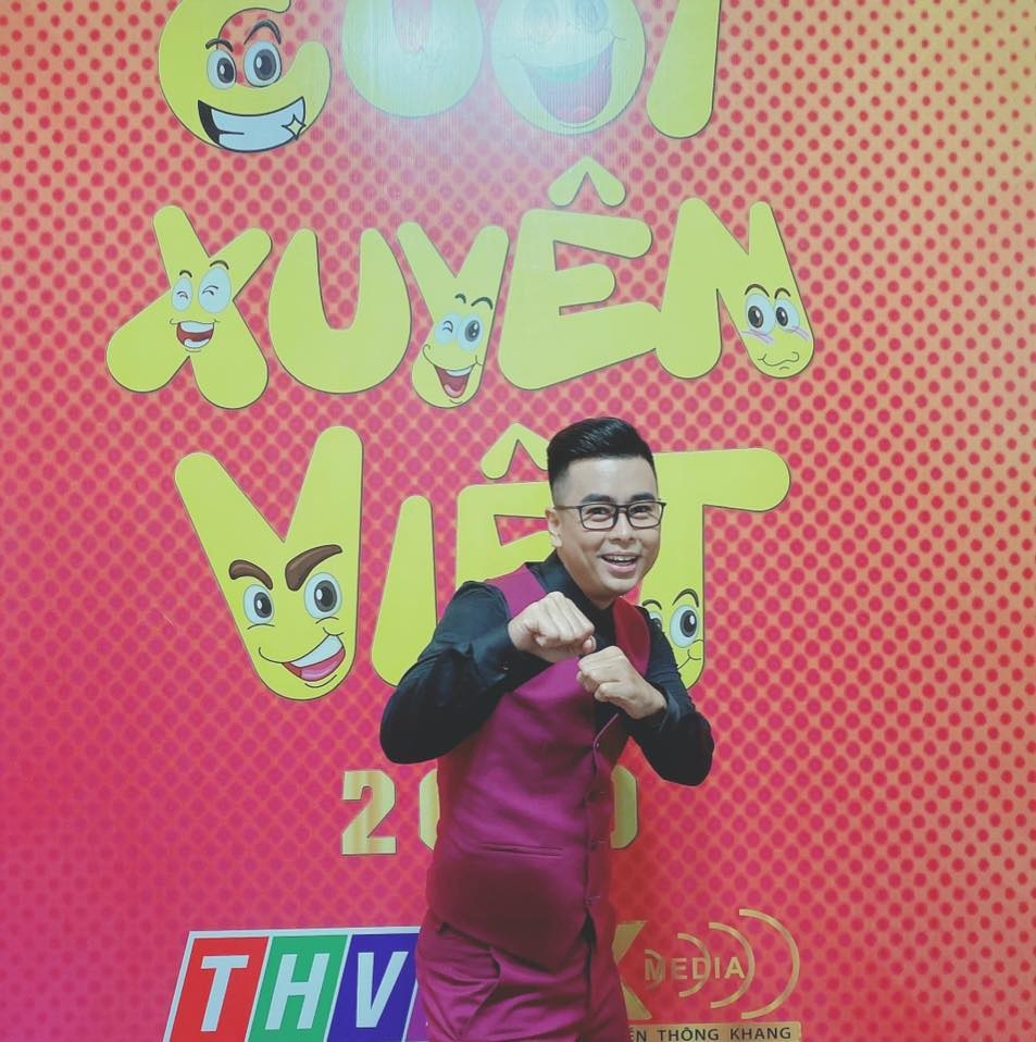 lâm thắng cười xuyên việt ảnh 1 lam thang cuoi xuyen viet anh 1