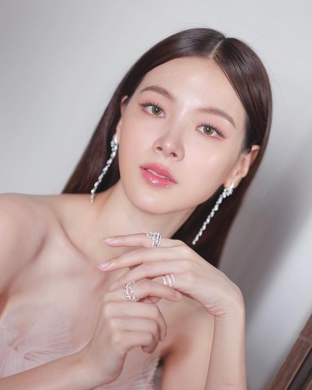 Baifern Pimchanok tren tham do anh 8