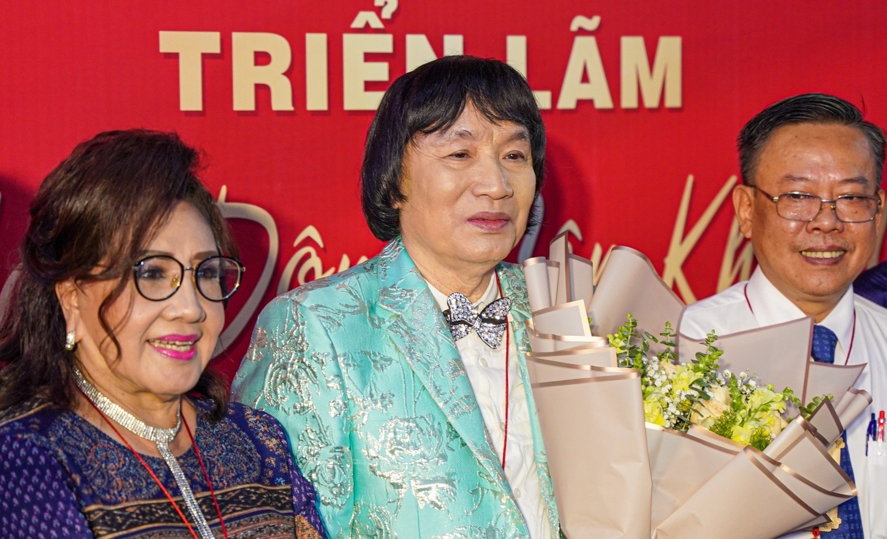 Nghe si Minh Vuong mo trien lam anh 60 nam di hat hinh anh