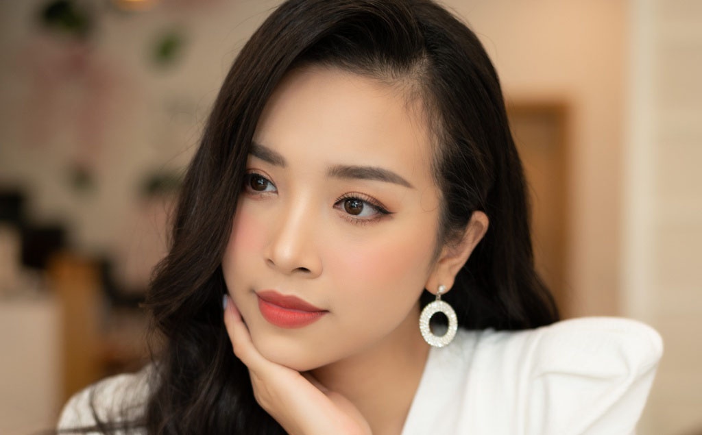 Anh doi thuong cua A hau Thuy An o tuoi 23 hinh anh