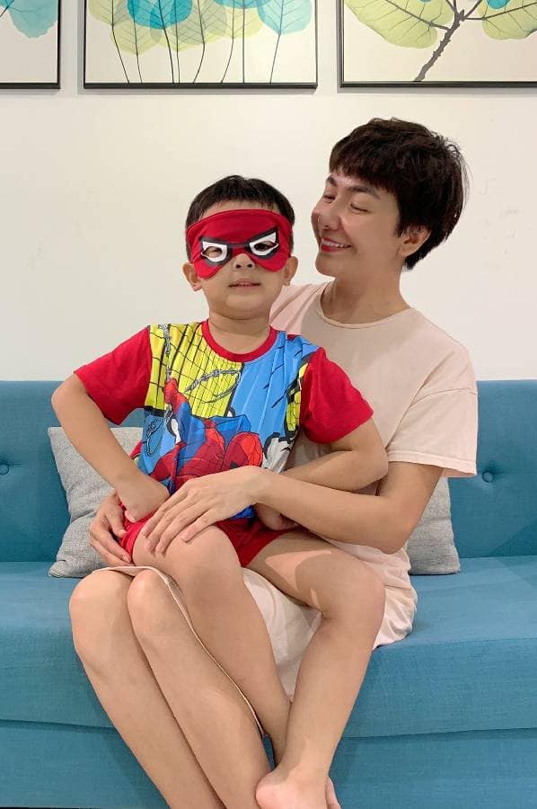 ca si pham Quynh Anh don trung thu anh 9