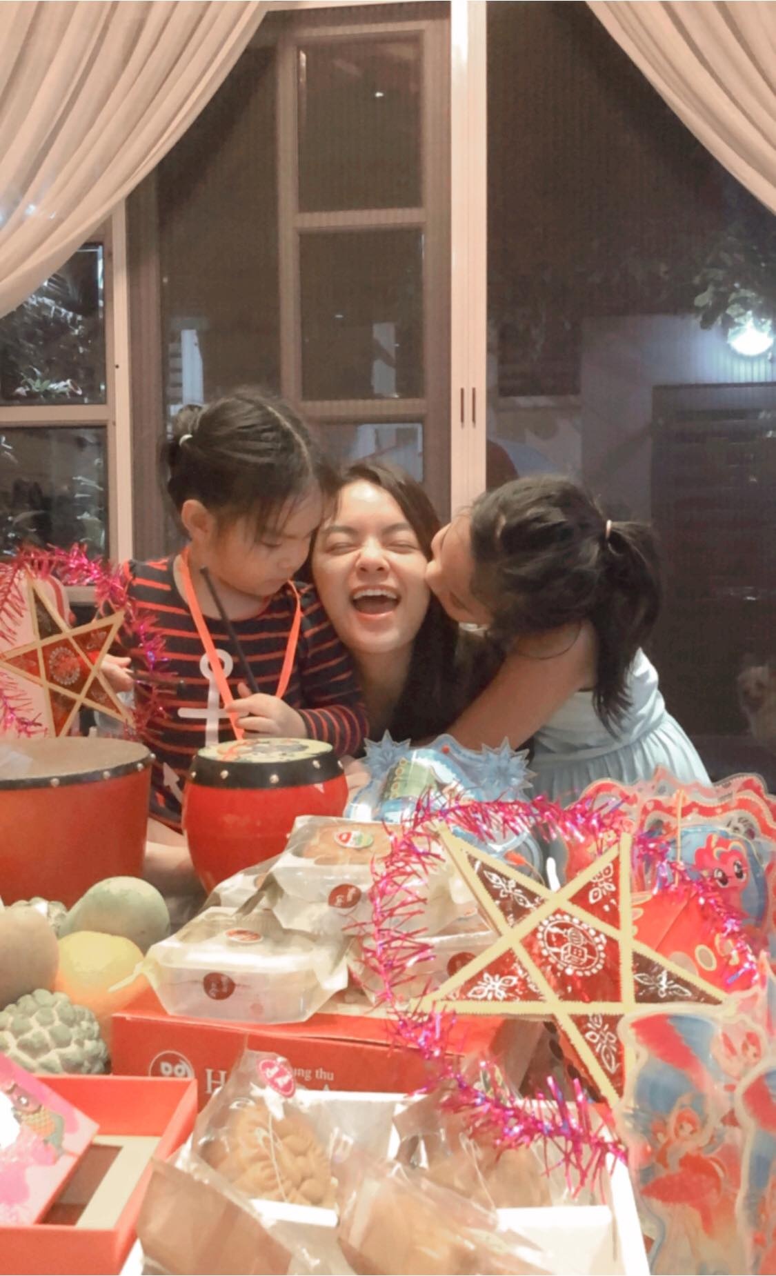 ca si pham Quynh Anh don trung thu anh 1