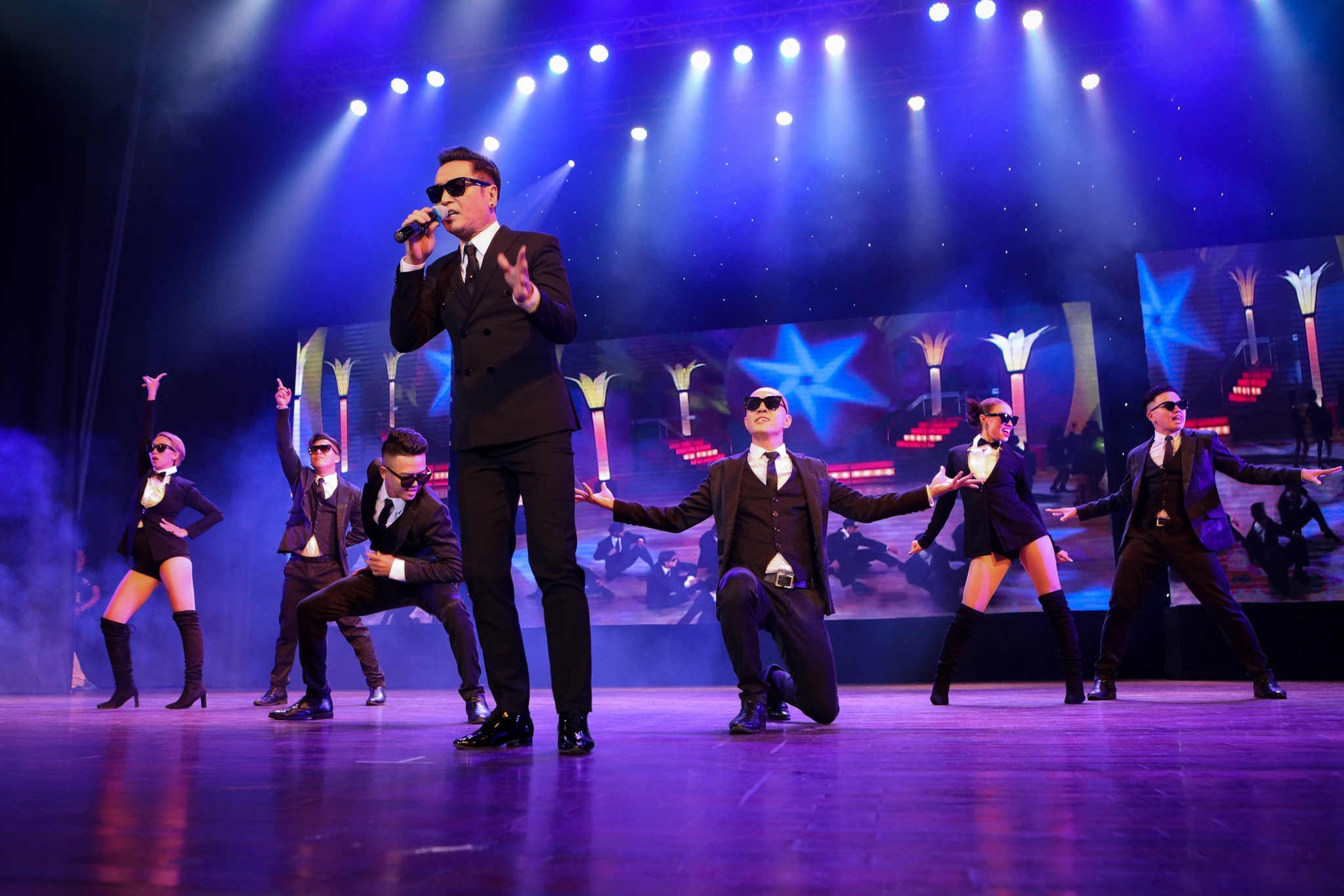 ca si dan truong anh 5