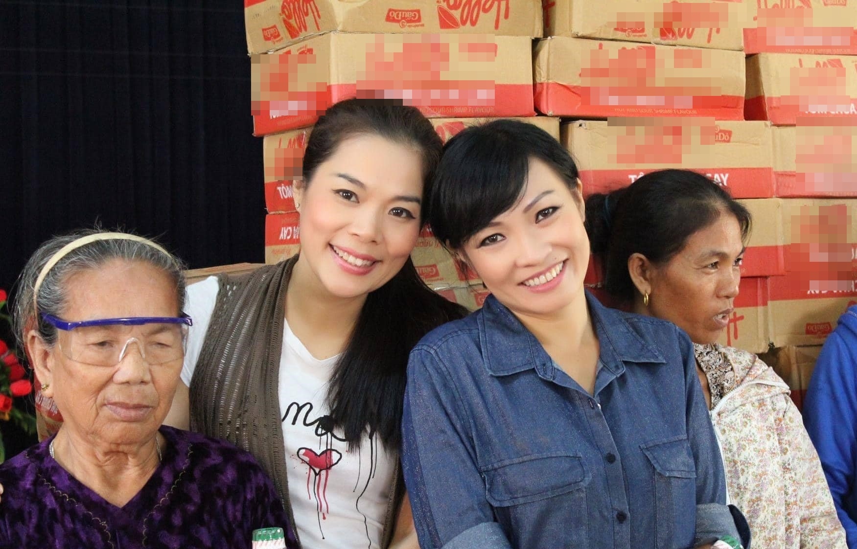 ca si my le gop 500 trieu dong anh 1