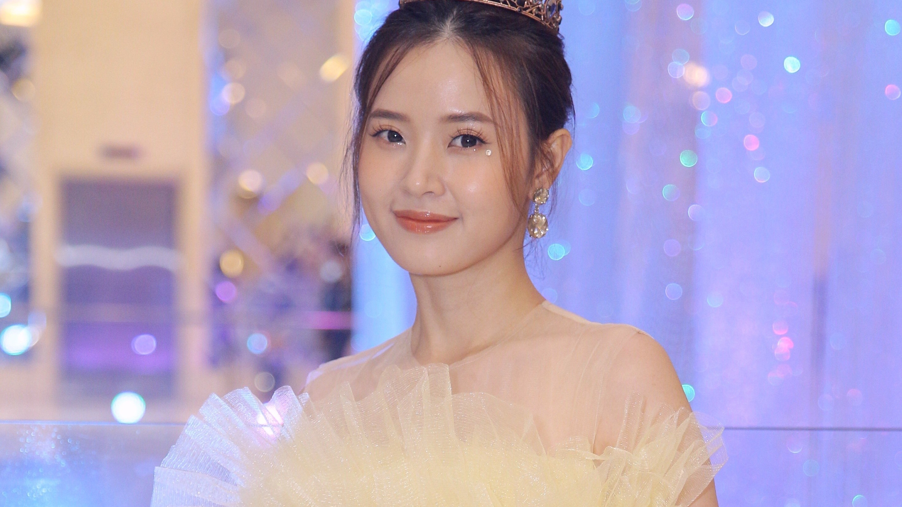 Midu, Khong Tu Quynh du show thoi trang hinh anh