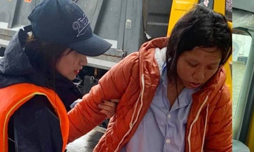 Hoa Minzy dua thai phu di sinh khi dang cuu tro hinh anh