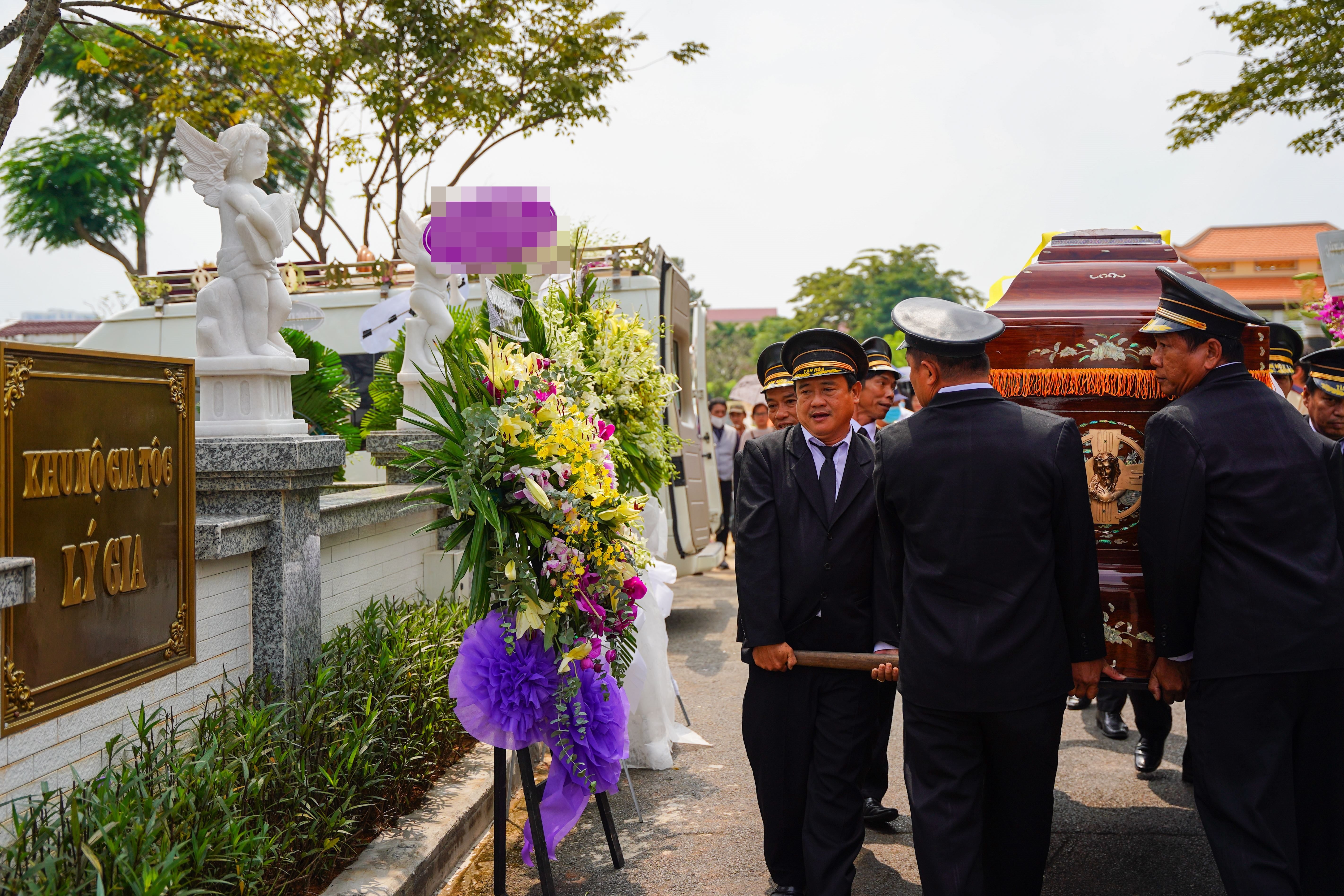 le tang nghe si ly huynh anh 2