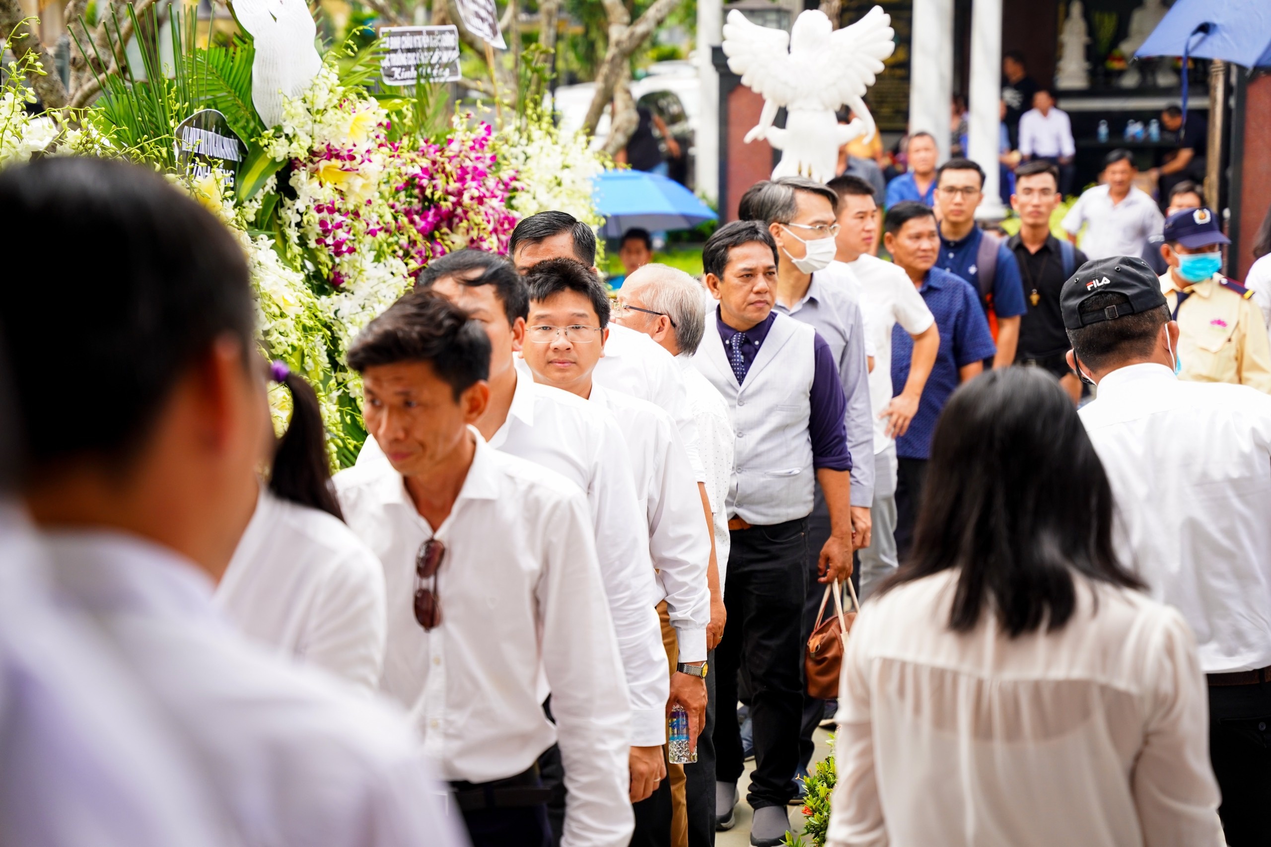 le tang nghe si ly huynh anh 4