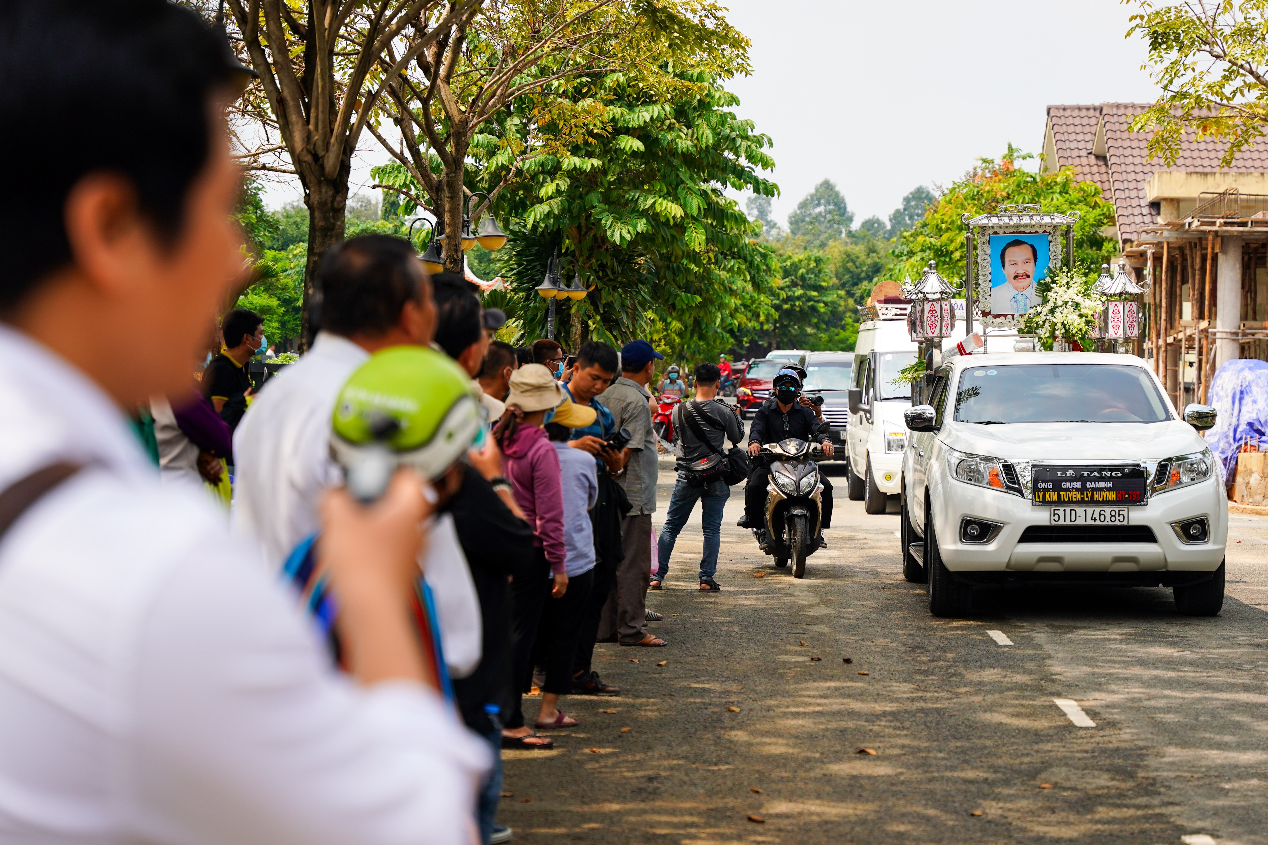 le tang nghe si ly huynh anh 1