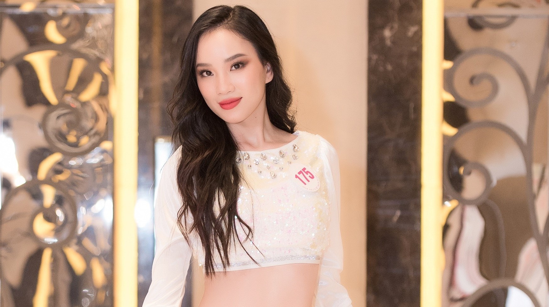 Thi sinh Hoa hau Viet Nam the hien kha nang ca hat, ao thuat hinh anh