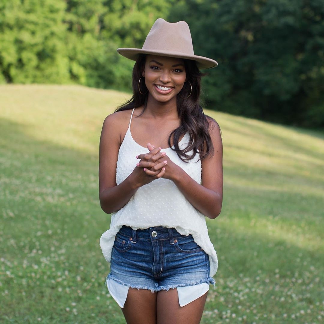 Asya Branch hoa hau My anh 8