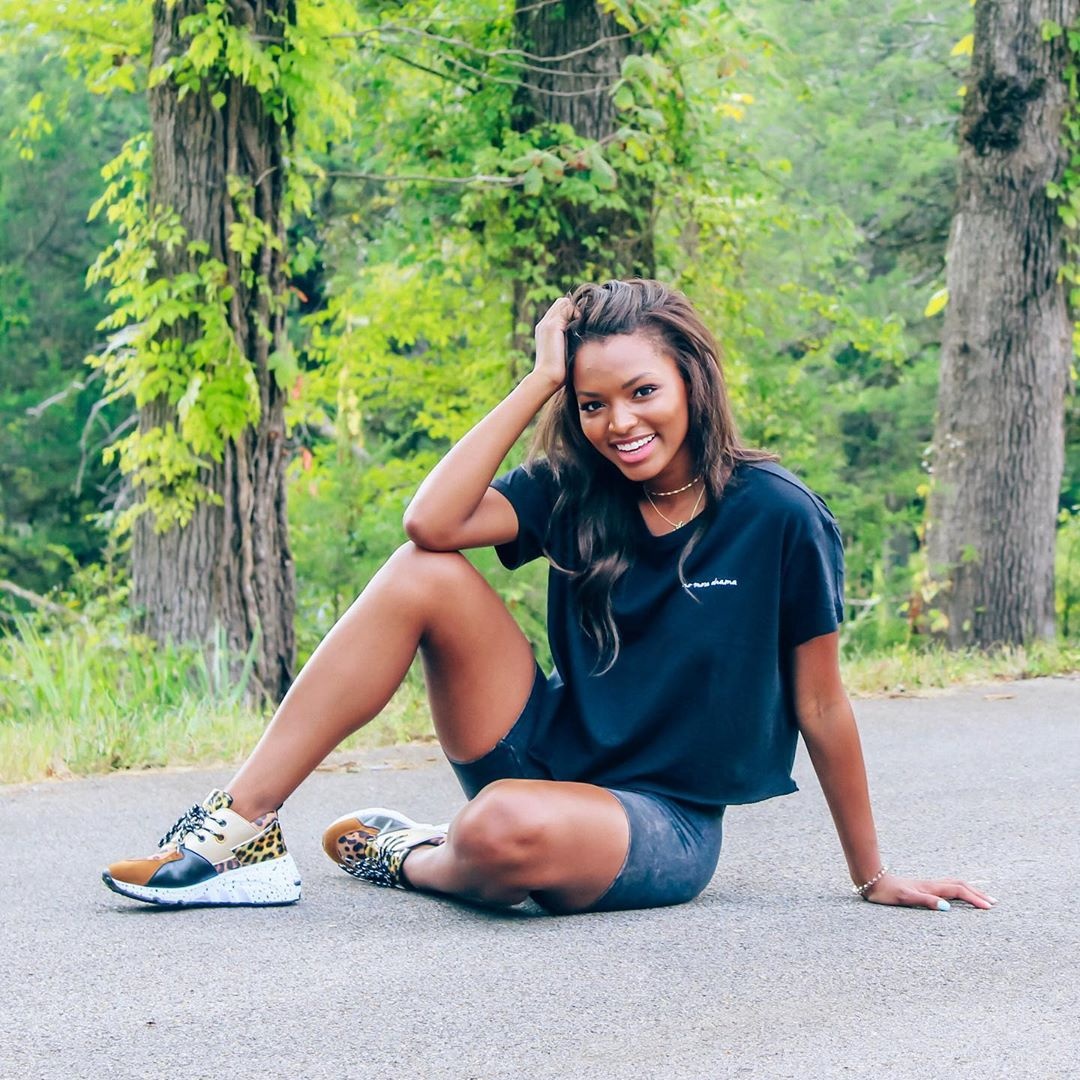 Asya Branch hoa hau My anh 11