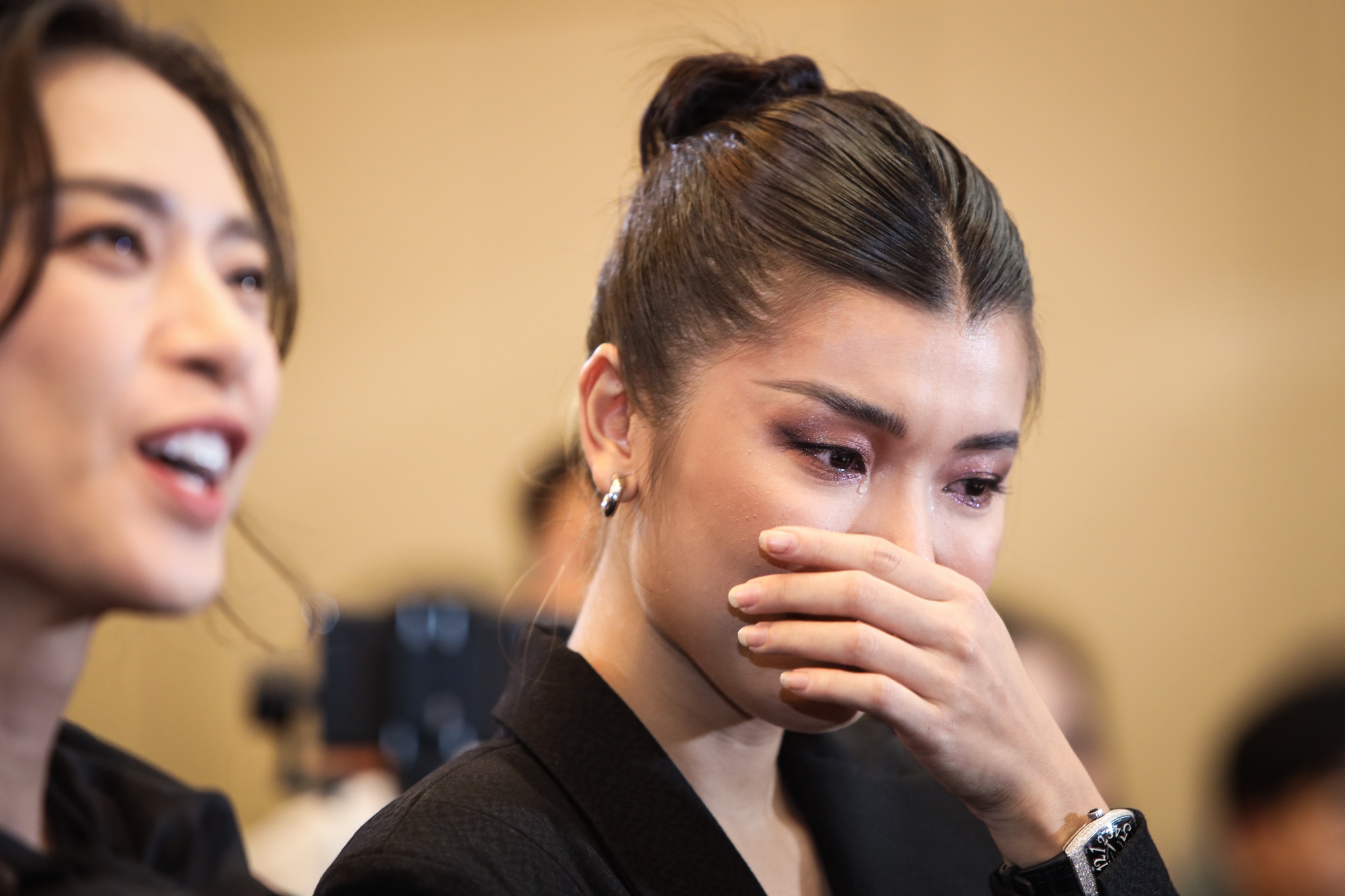 toc tien,  ngo thanh van anh 4