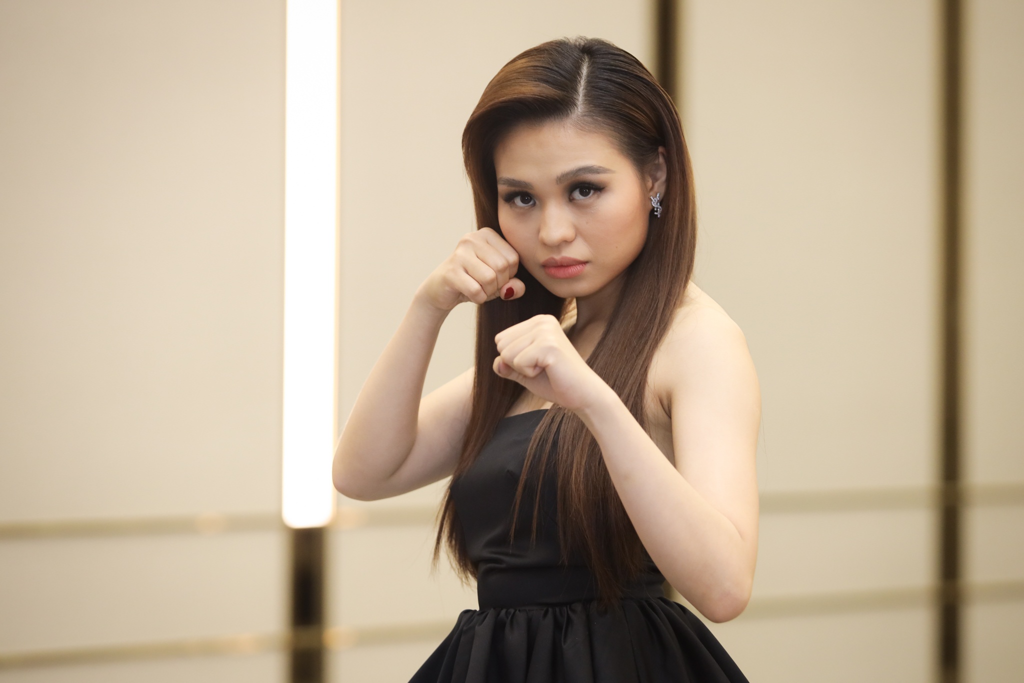 toc tien,  ngo thanh van anh 8