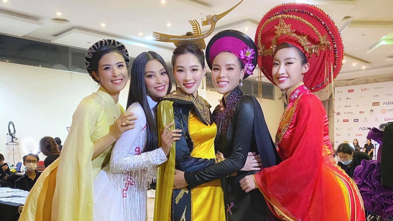 5 Hoa hau Viet Nam trong mot khung hinh hinh anh