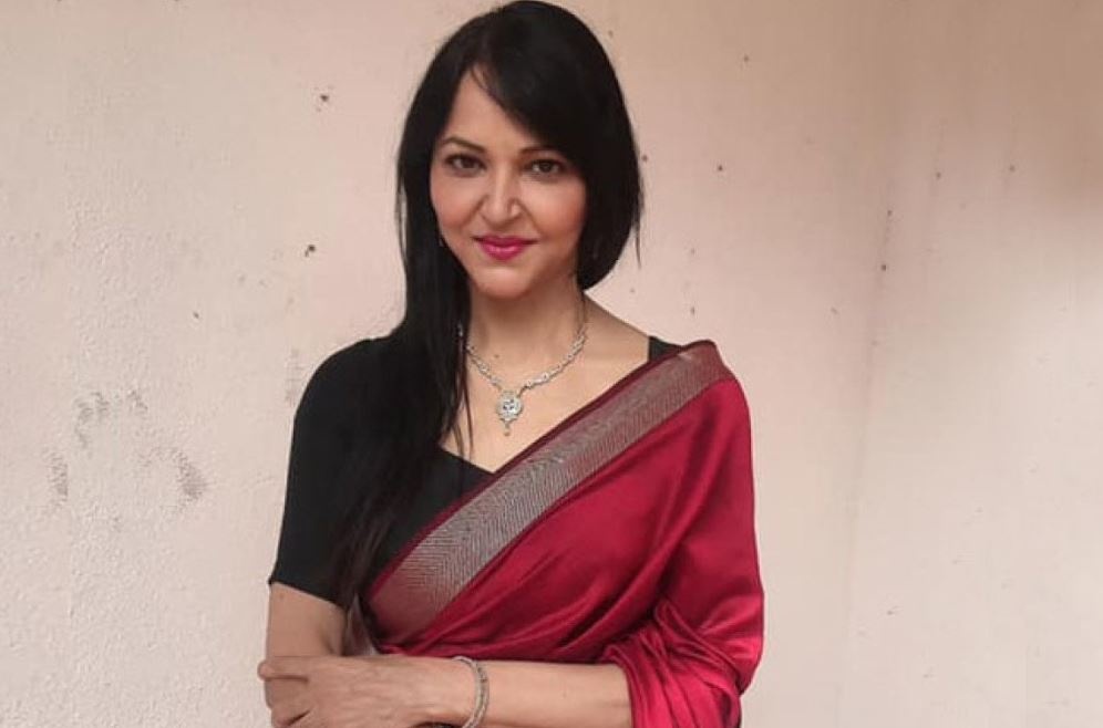 Leena Acharya qua doi anh 1