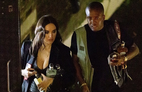 Ca si Rita Ora bi phat hon 13.300 USD vi to chuc tiec sinh nhat hinh anh