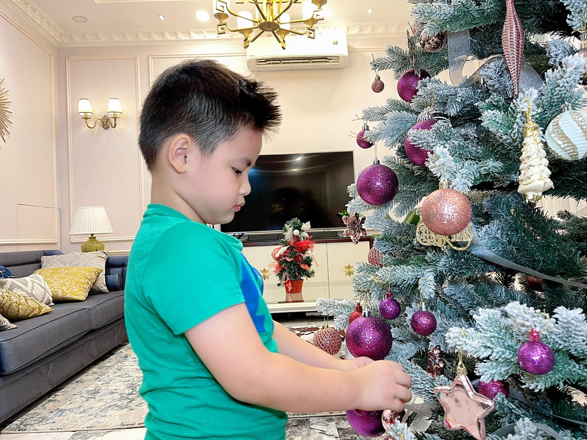 tang thanh ha don giang sinh anh 2