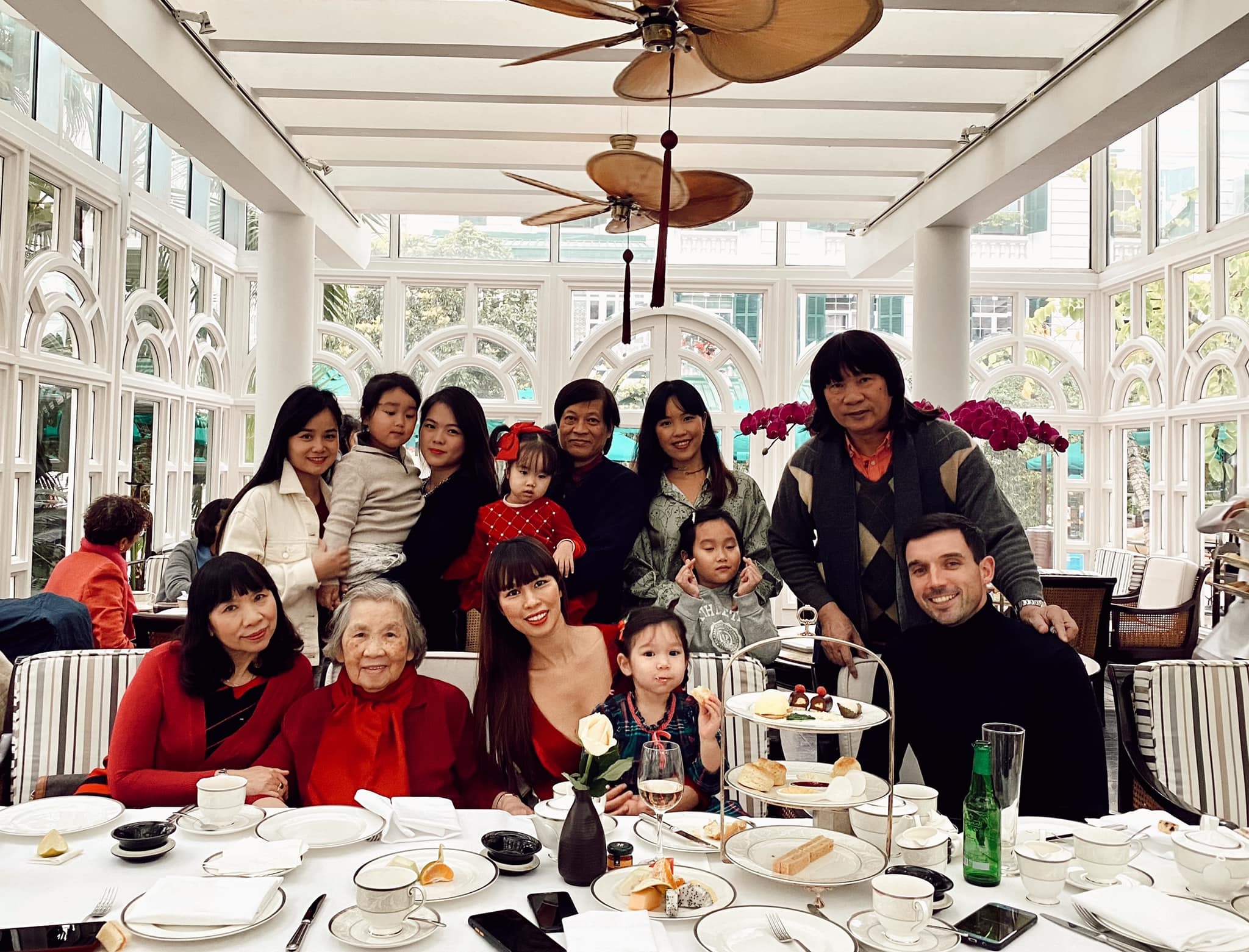 tang thanh ha don giang sinh anh 9