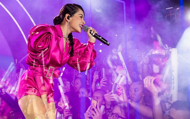 Gioi ca si Viet noi gi ve bo cam hat nhep? hinh anh