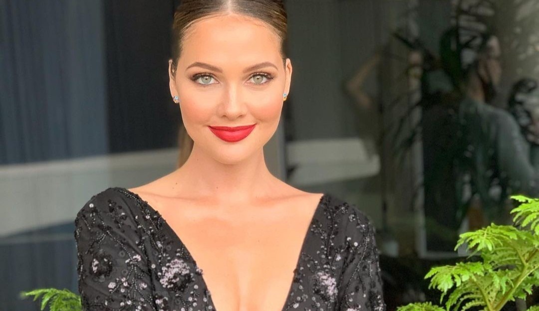 Hoa hau Hoan vu Nam Phi mac Covid-19 hinh anh