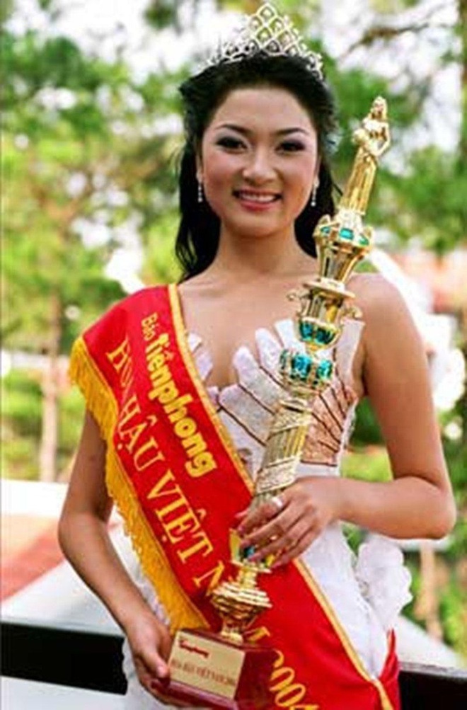 hoa hau Nguyen Thi Huyen anh 3