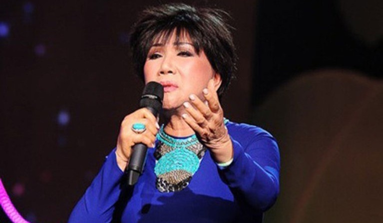 Danh ca Le Thu nguy kich vi Covid-19 hinh anh