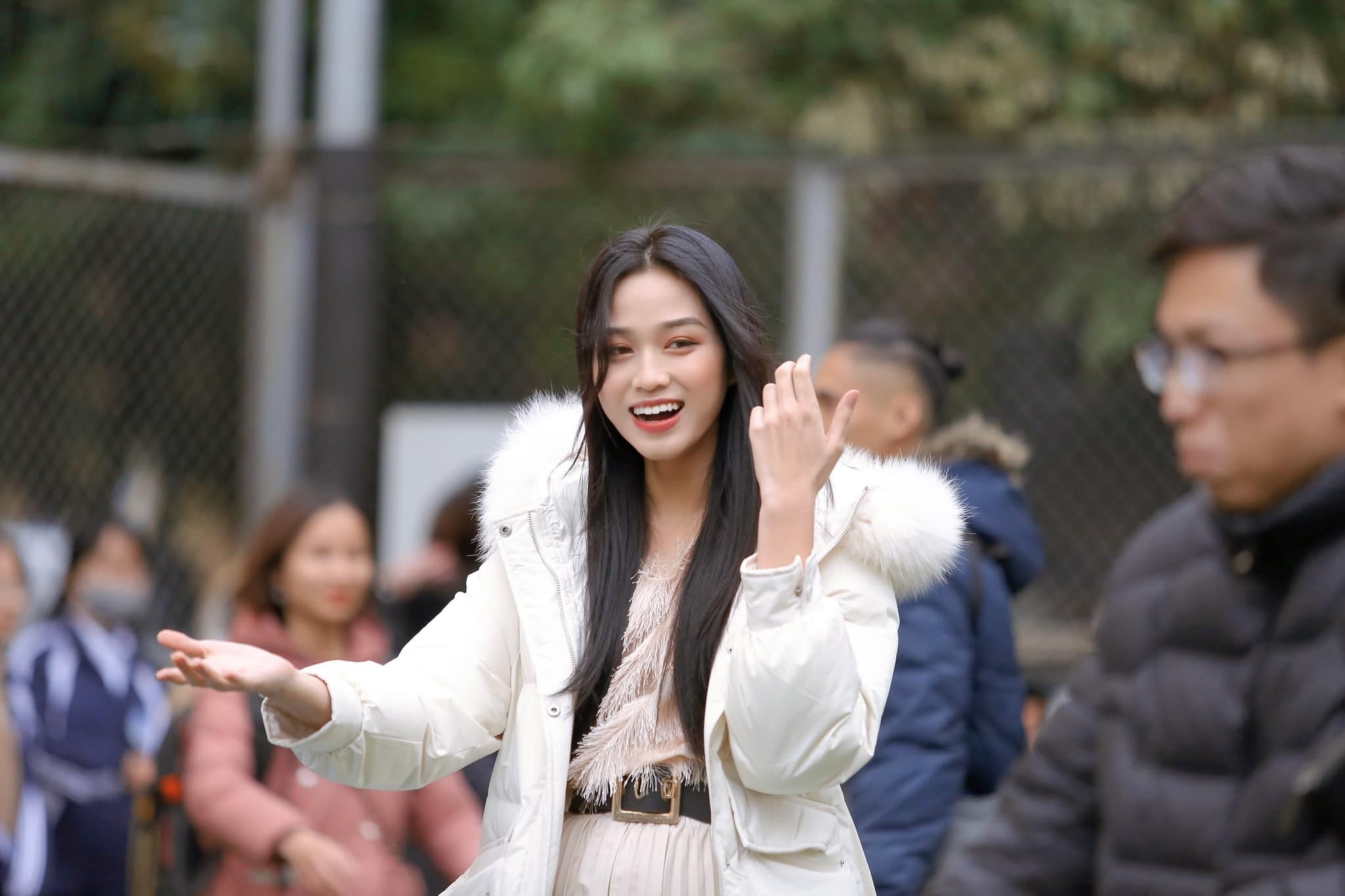 do thi ha xem bong da anh 1