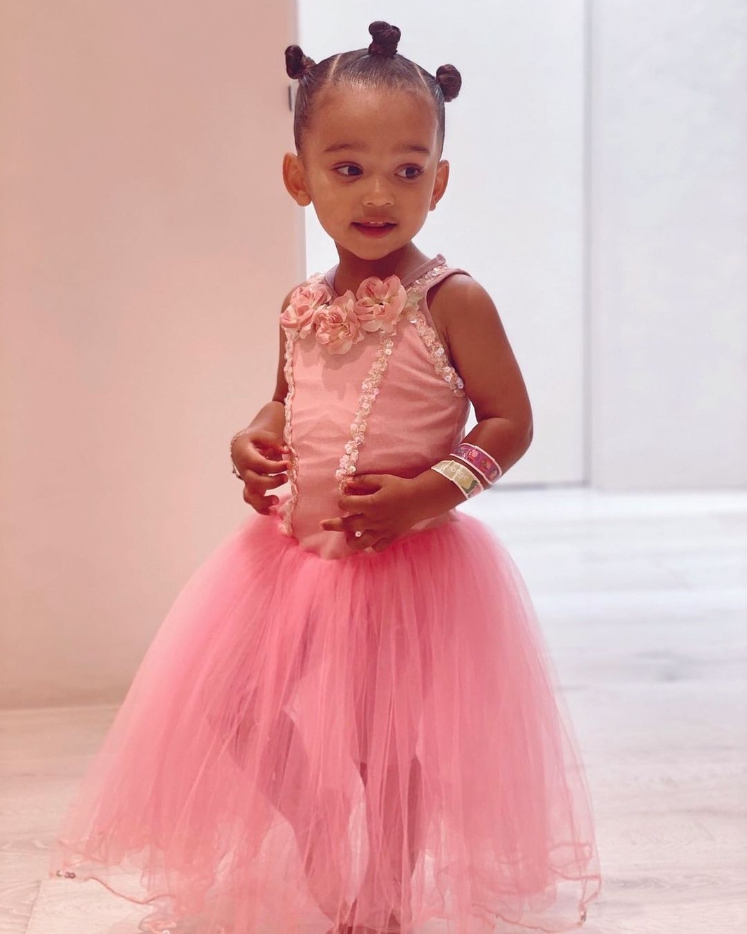 con gai Kim Kardashian anh 8