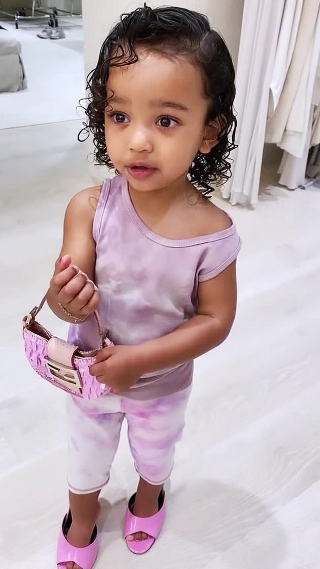 con gái Kim Kardashian ảnh 9 con gai Kim Kardashian anh 9