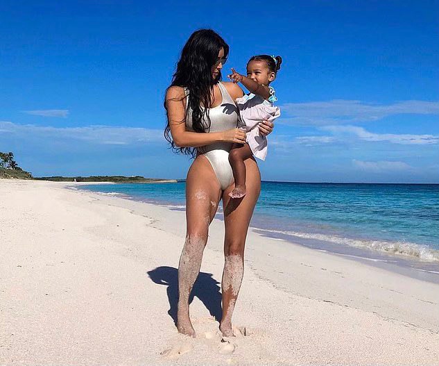 con gái Kim Kardashian ảnh 7 con gai Kim Kardashian anh 7