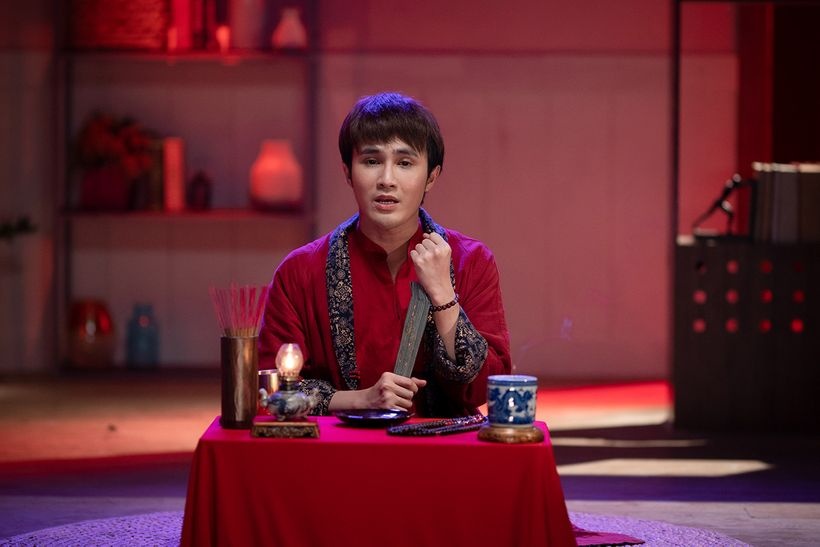 nghe si thuong tet cho nhan vien anh 2