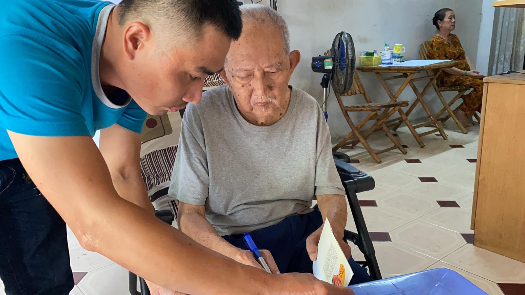 nghe si mac can anh 1