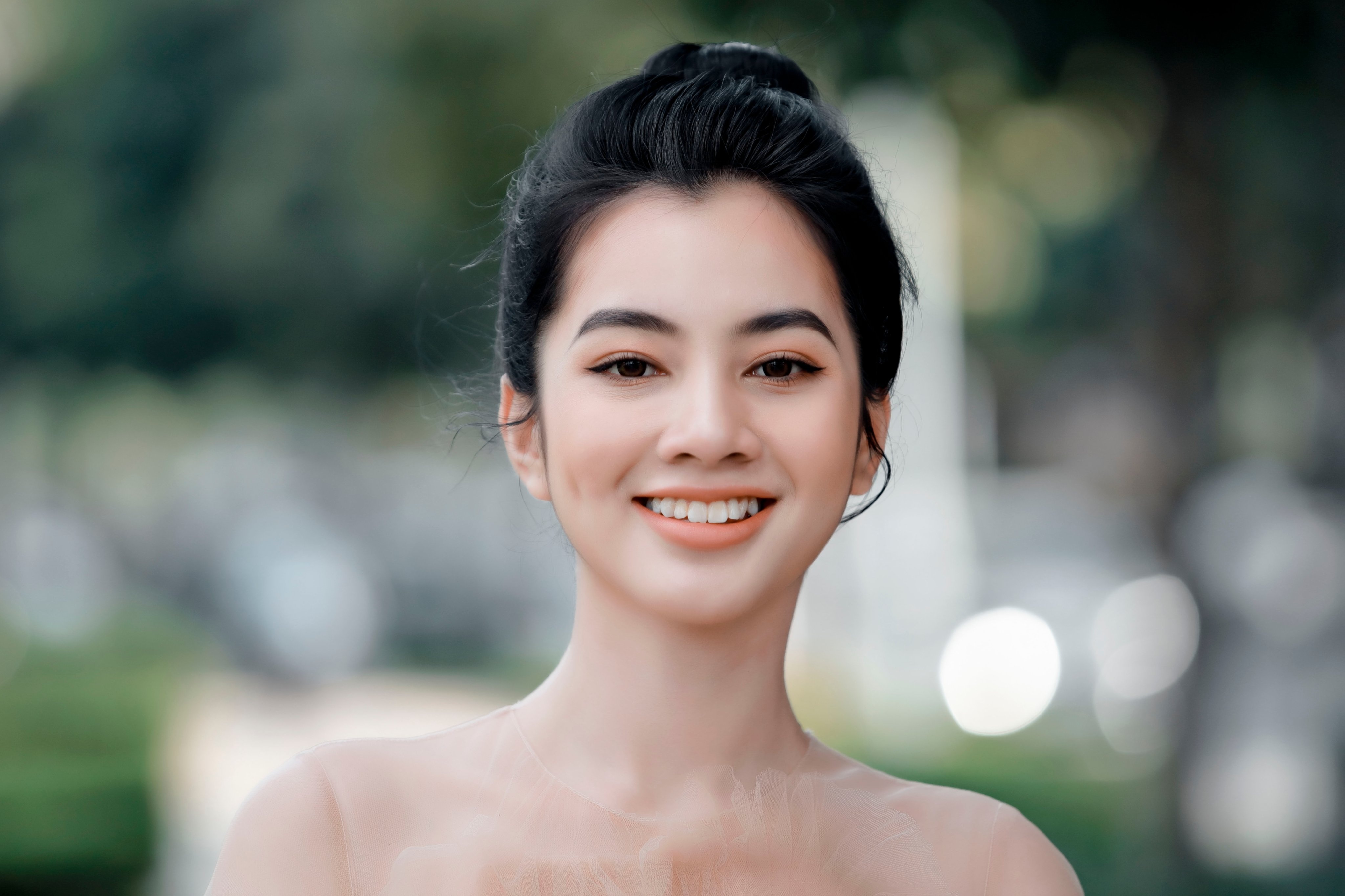 Anh doi thuong cua nguoi dep Hoa hau Viet Nam 2020 hinh anh