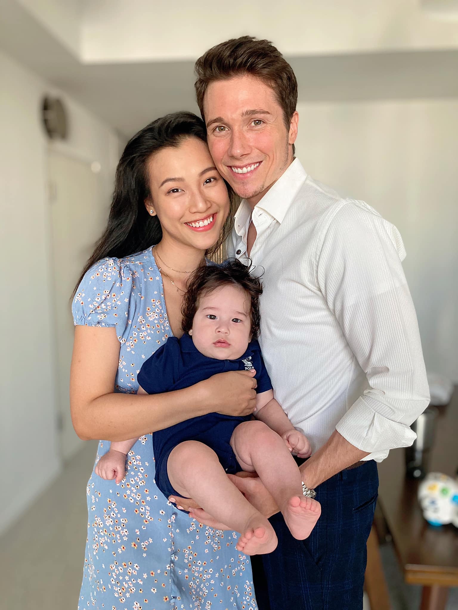 hoàng oanh ở singapore ảnh 1 hoang oanh o singapore anh 1