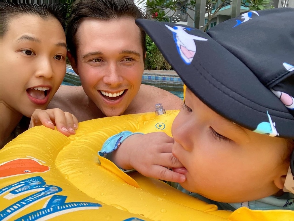 hoàng oanh ở singapore ảnh 6 hoang oanh o singapore anh 6