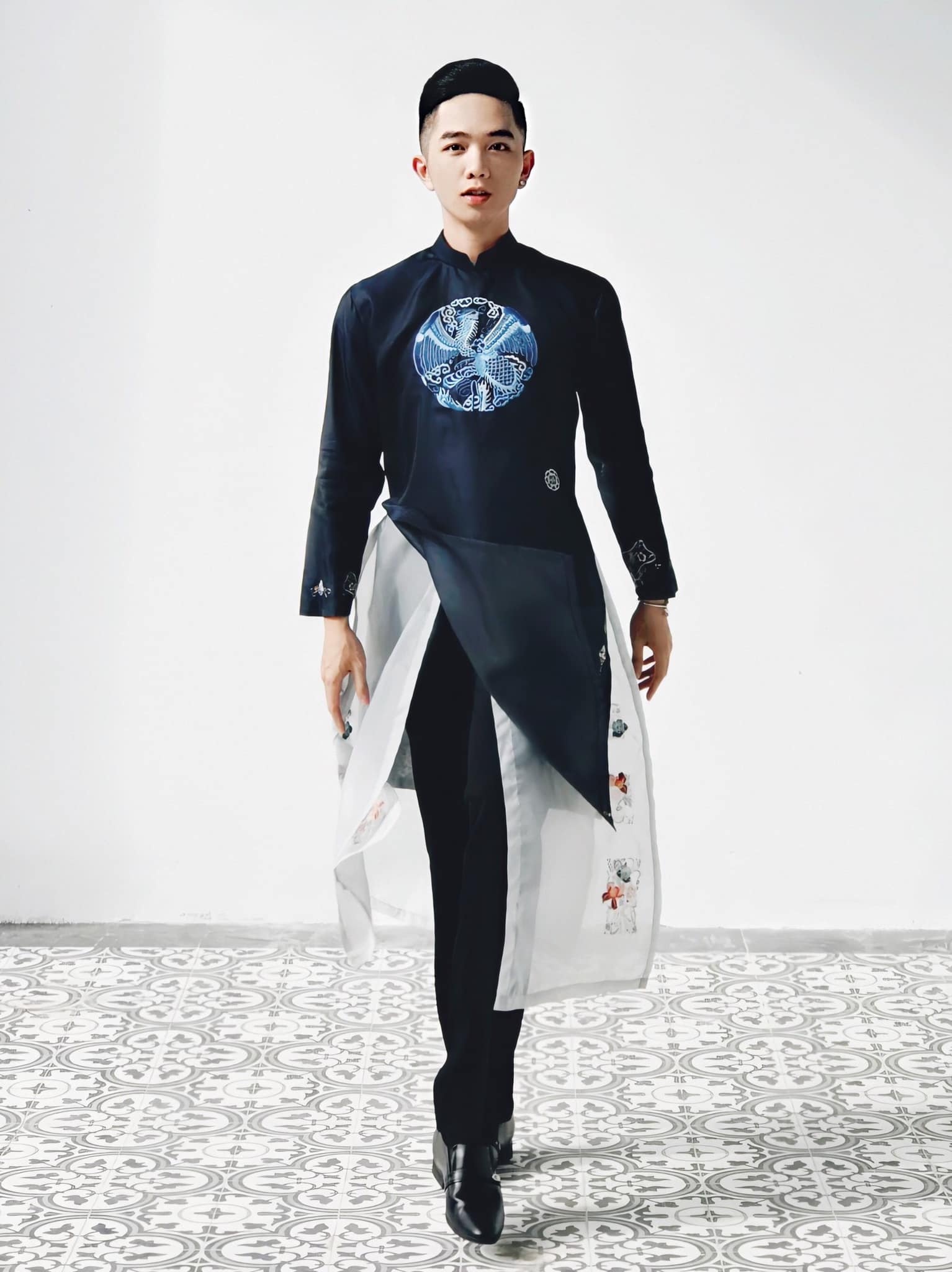 nghe si mua mai trung hieu qua doi anh 1