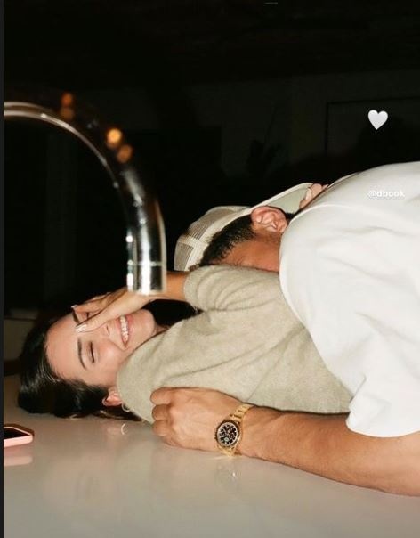 Kendall Jenner va ban trai anh 1