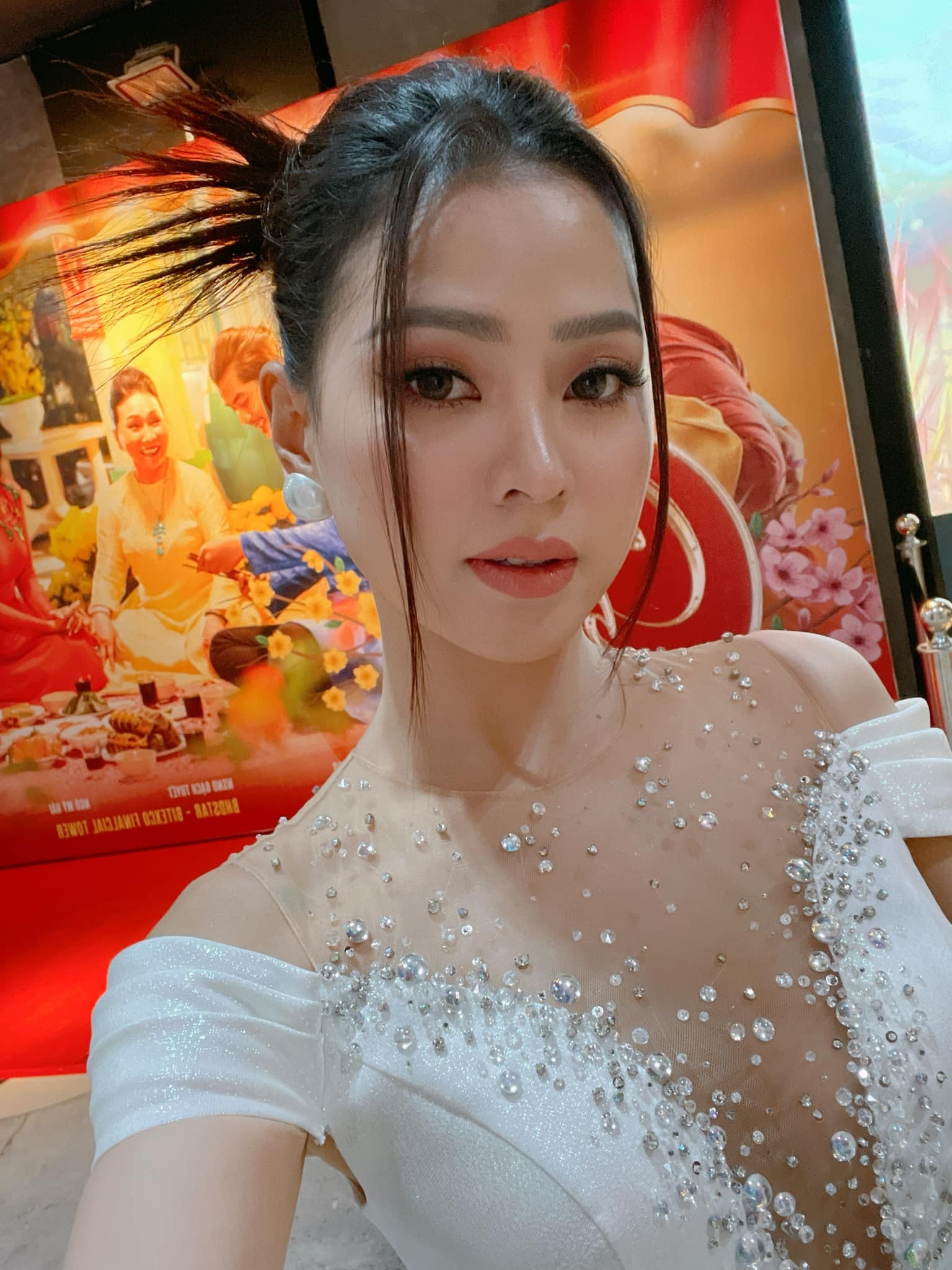 nhan sac ban gai minh luan anh 6