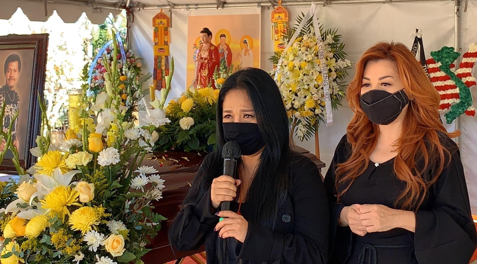 Nghe si tien biet ca si Quoc Anh ve noi an nghi hinh anh