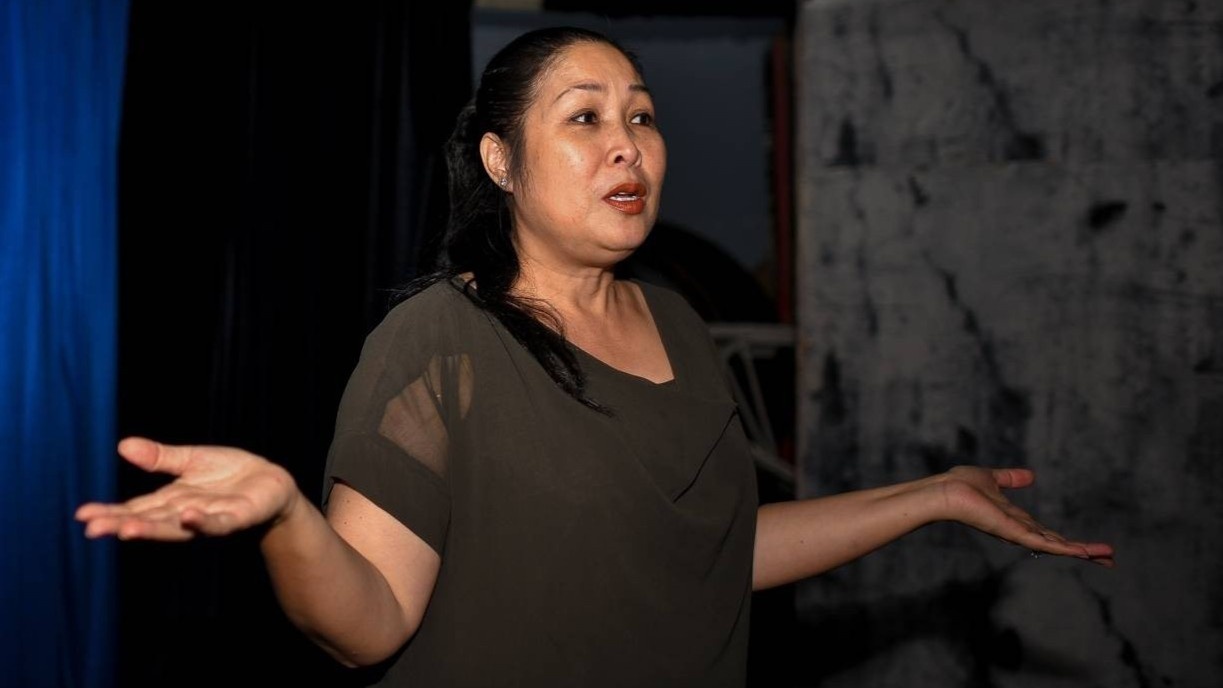 NSND Hong Van phan hoi thong tin dong cua san khau Phu Nhuan hinh anh