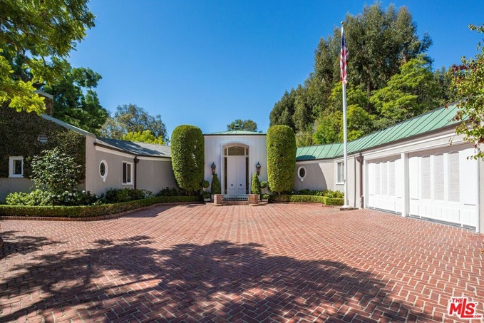 dien vien Lily Collins ban biet thu anh 1