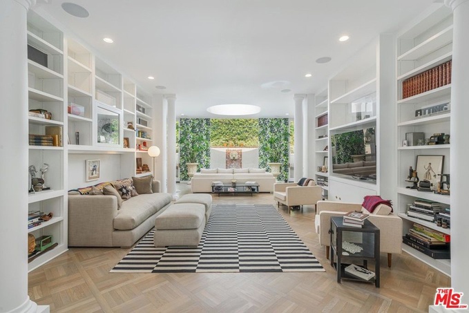 dien vien Lily Collins ban biet thu anh 4