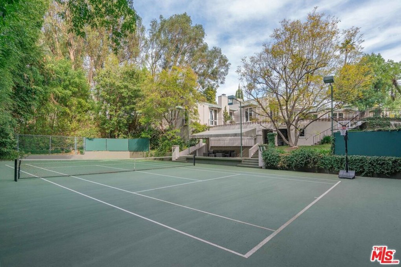 dien vien Lily Collins ban biet thu anh 2