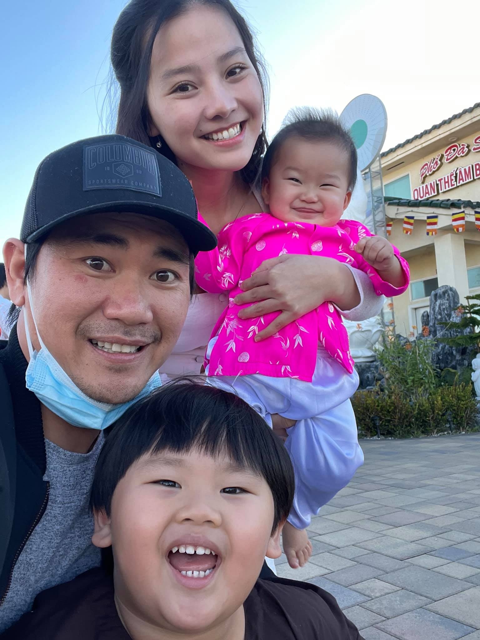 nghe si Viet muu sinh o My anh 1