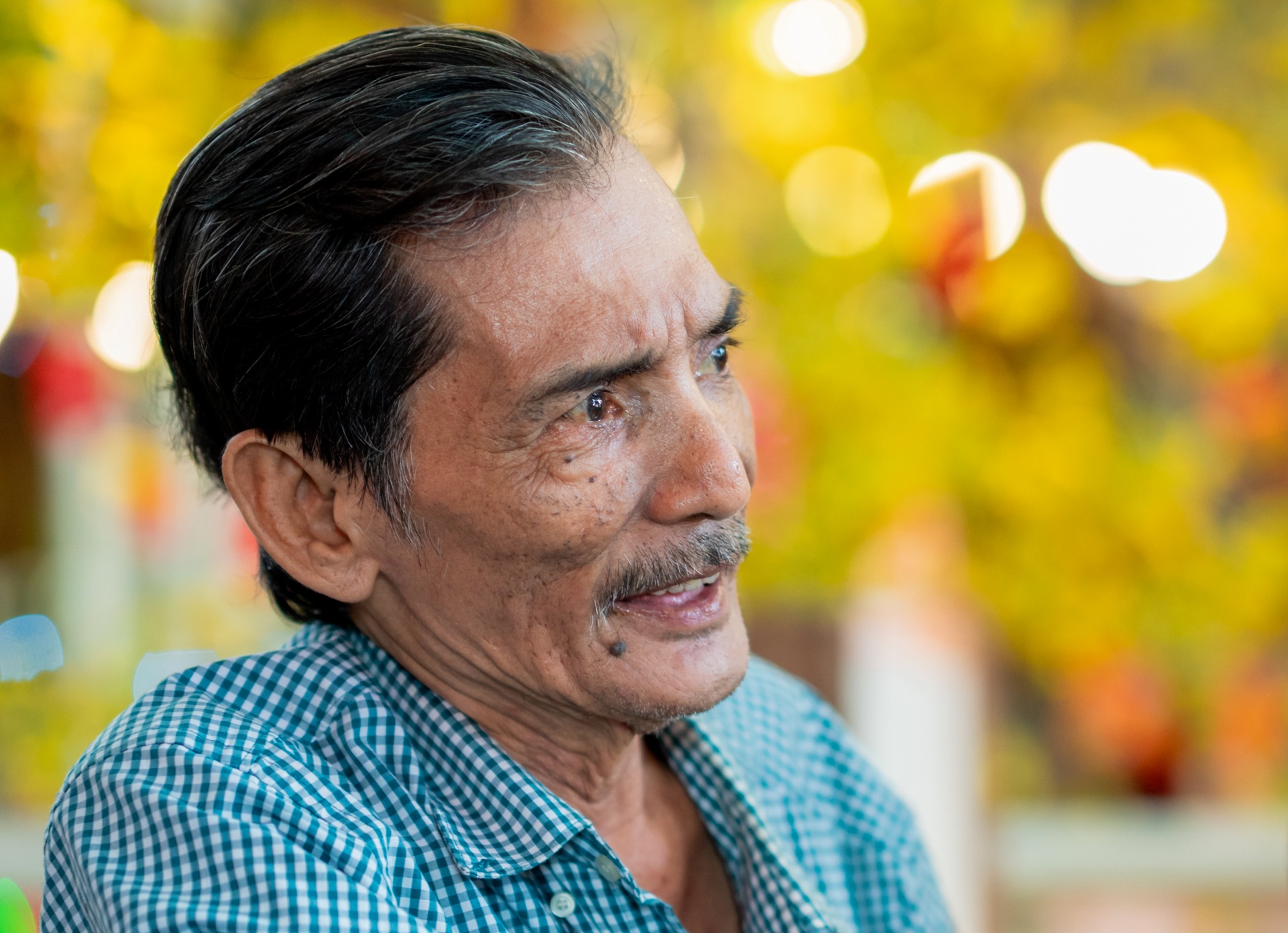 Nghe si Thuong Tin duoc tang oto va 400 trieu dong hinh anh