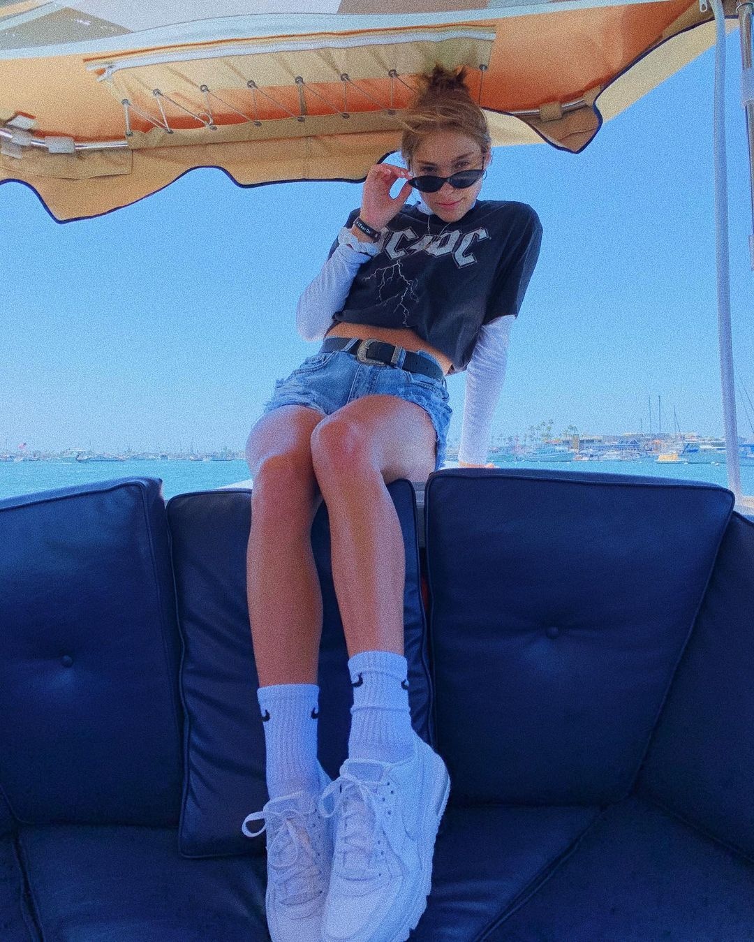 nguoi mau Paige Almendariz anh 13