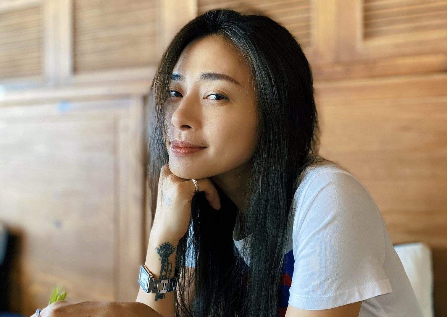 Ngo Thanh Van, Thanh Thao dang anh nhan qua ngay 8/3 hinh anh