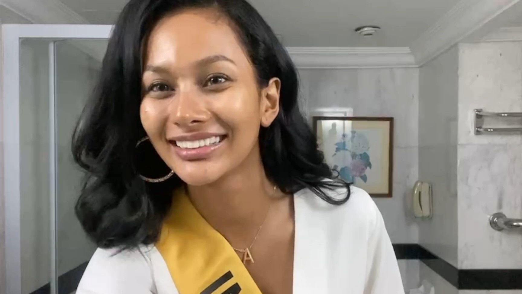 Nguoi dep Indonesia gian lan tai Hoa hau Hoa binh Quoc te hinh anh