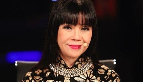 Danh ca Anh Tuyet phat hien khoi u trong tuyen yen o nao hinh anh